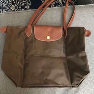 Small olive longchamp shoulder tote